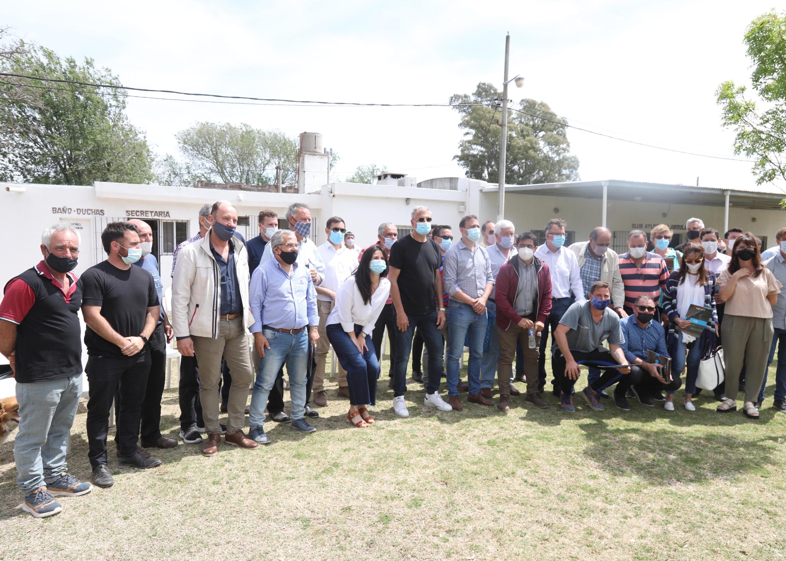 La Provincia entregó ayudas económicas a instituciones deportivas de Laboulaye y la región
